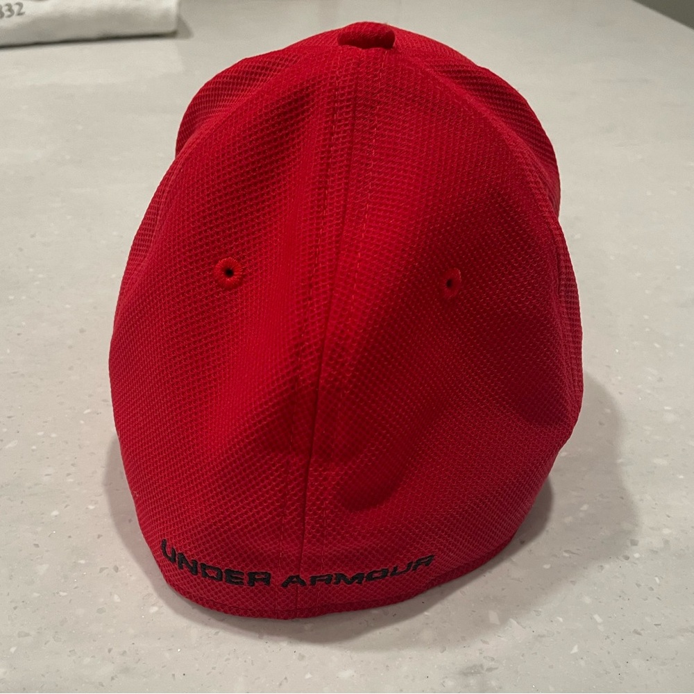 Men’s Under Armour Classic Fitted Hat. Size S/M. Red - Picture 3 of 6